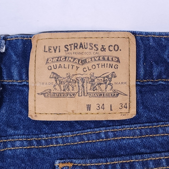 Vintage Levi Strauss Relaxed Fit Tappered Leg Men's Jeans Size 34 X 34 Dark Blue - Picture 8 of 12